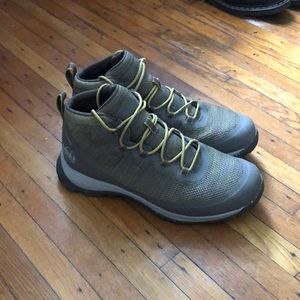 New REI Women's Flash Outdoor Hiking Waterproof Boots Brown Yellow Color Size 11